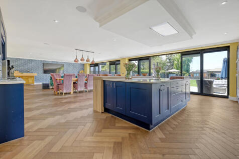 Kitchen/Reception