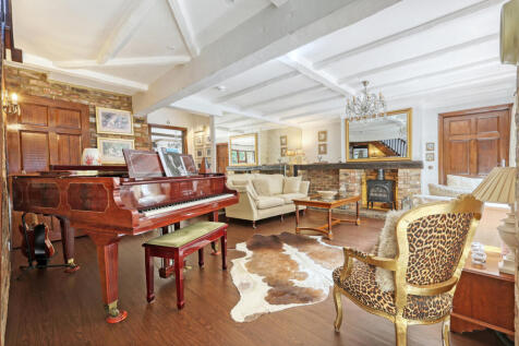 Entrance/Reception