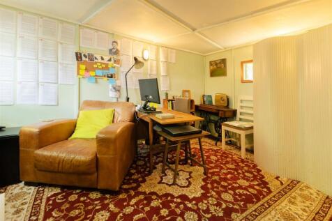 GARDEN STUDIO