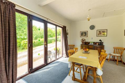 HOLIDAY COTTAGE