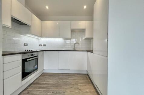 8A Woodview Kitchen.jpeg