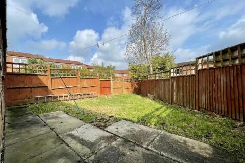 141 Blackden Walk Garden.jpeg