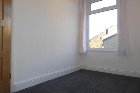 second bedroom.JPG