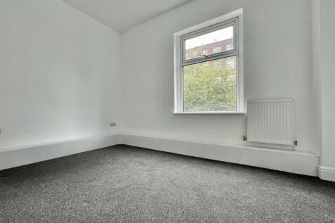 139 Bramhall Bedroom 2.jpeg