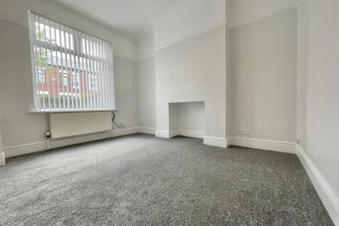 110 Beech Living Room (2).jpeg