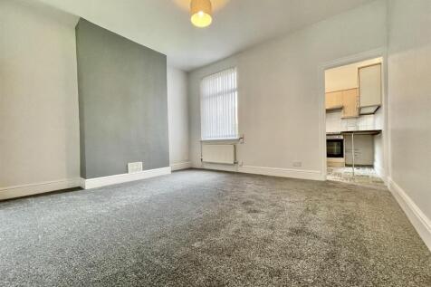 110 Beech Dining Room (3).jpeg