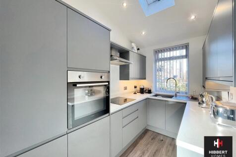 20 Brownlow Avenue 6.jpg
