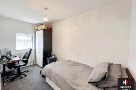 20 Brownlow Avenue 13.jpg