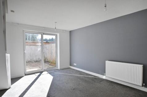 SITTING/DINING ROOM