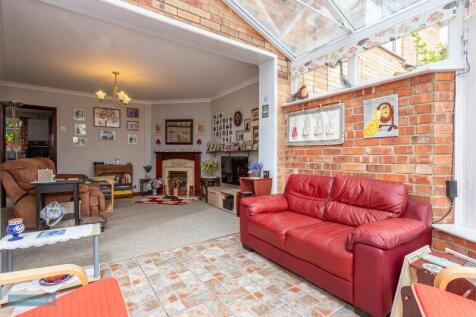 Sun Room/Sitting Room