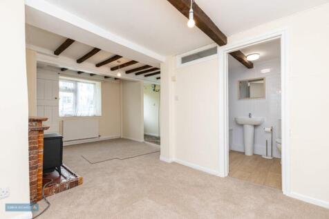 Sitting/Dining Room - The Pink cottage