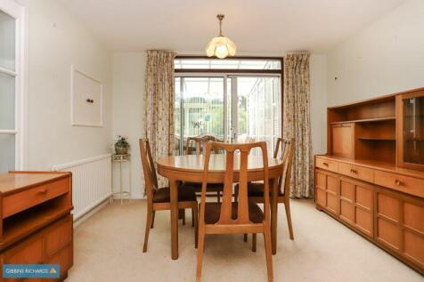 Sitting/Dining Room