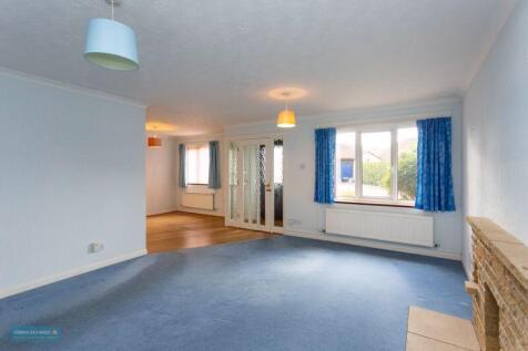 Sitting/dining room