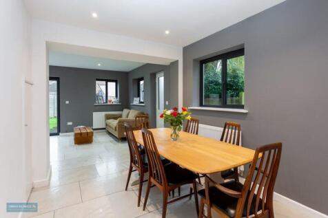 Dining Room / Seating Area