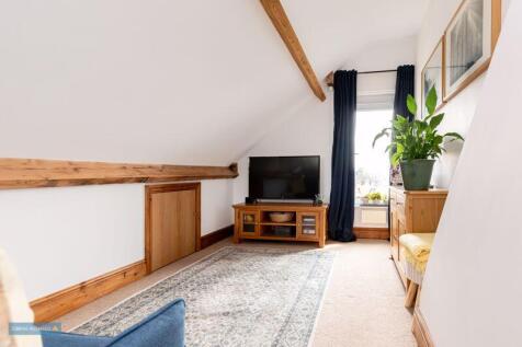 2nd Floor Living Area