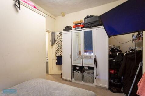 Bedroom - Flat 1