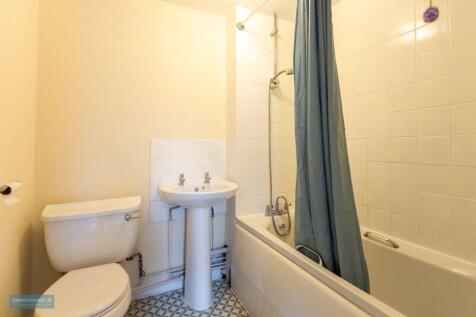 Bathroom - Flat 3