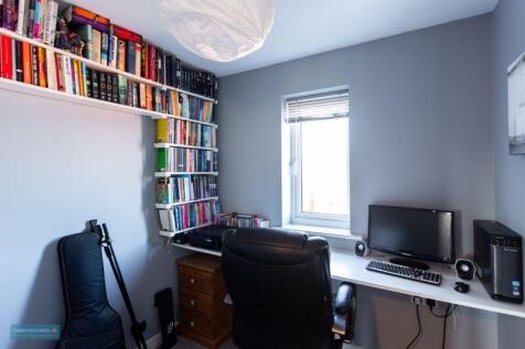 Bedroom/Office