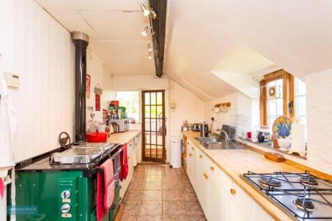 Phoenix House - Kitchen