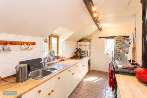 Phoenix House - Kitchen
