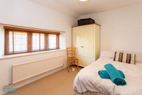 Phoenix House - Bedroom