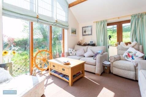 Owls Hoot - Sitting Room