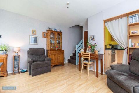 Sitting/Dining Room
