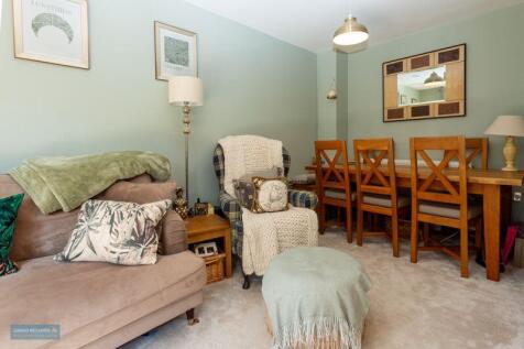Sitting/Dining Room