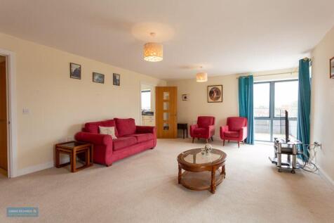 Sitting/Dining Room