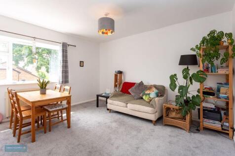 Sitting/Dining Room