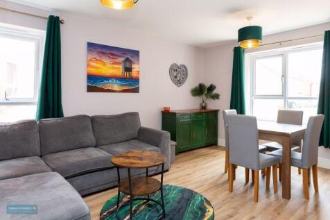 Sitting/Dining Room