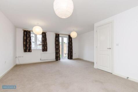 Sitting/Dining Room