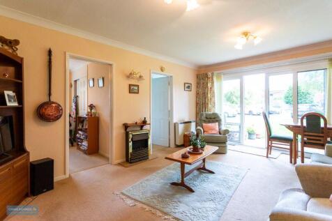 Sitting/Dining Room