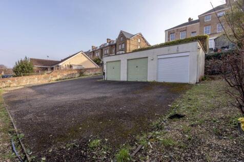 Garage/Parking
