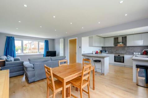 Lounge/ dining room