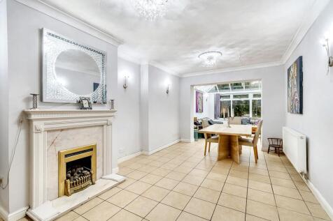 Dining/family room