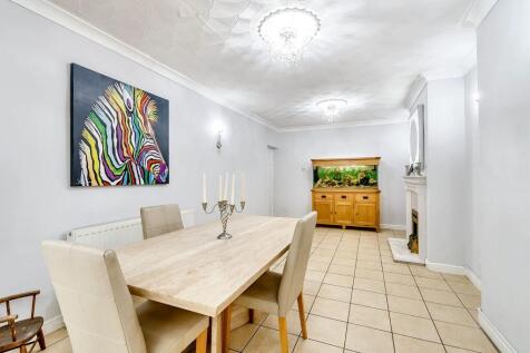 Dining/family room