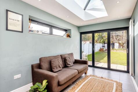 Kitchen/dining/lounge