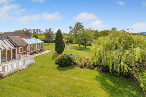 Garden to rear