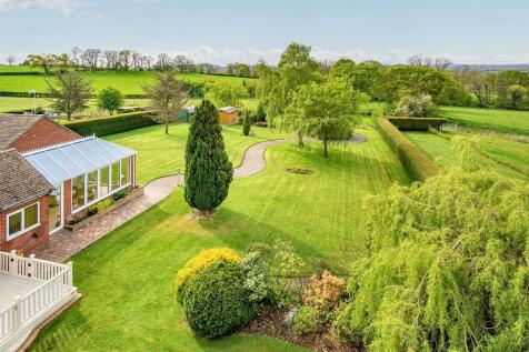 Garden to rear