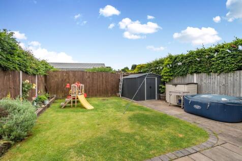 Garden to rear