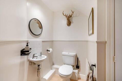 ground floor WC