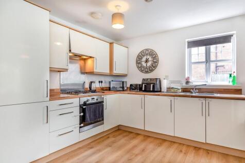 Kitchen/dining/living room