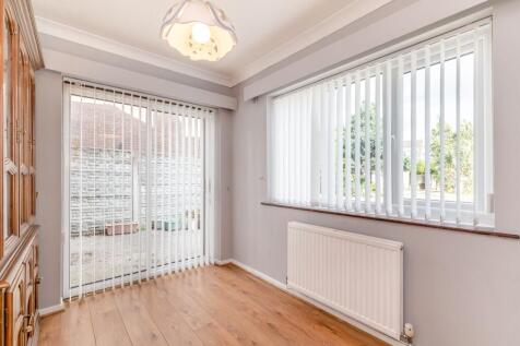 Lounge/ dining room