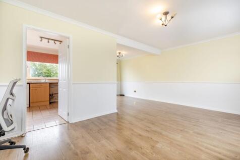 Living/dining room