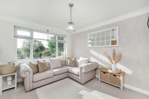 Sitting/ dining room room