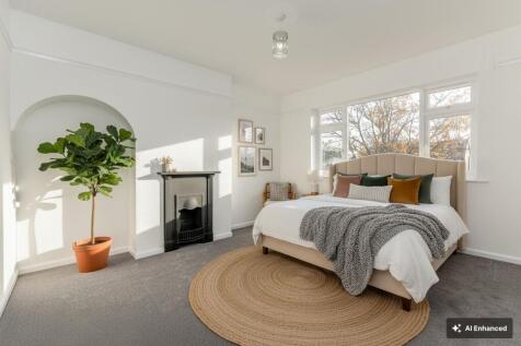 Master bedroom (potential)