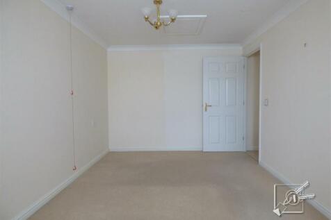 BEDROOM 2: