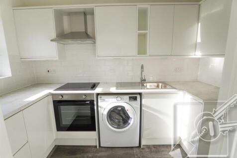 KITCHEN: