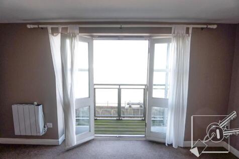 Lounge 1.jpg